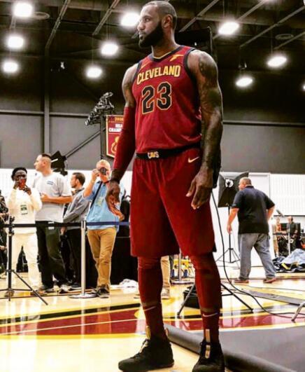 在同一条跑 在同一条跑