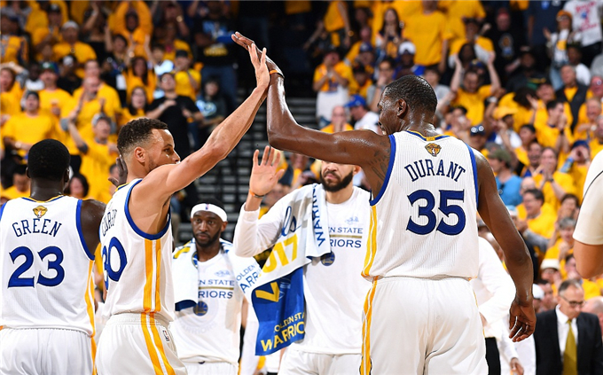 决定你的侧 决定你的侧